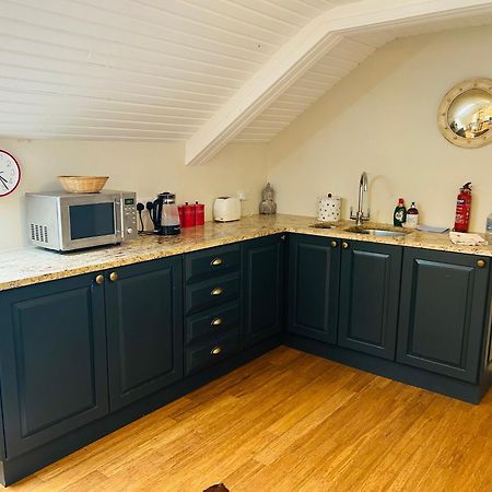 Glastonbury Festival En-Suite Studio With Kitchenette - 2 Miles To Site Esterno foto